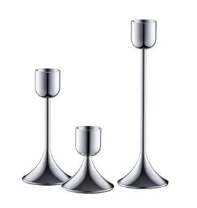 Nouveau support de bougie en métal fait main de conception élégante pour la décoration de table de fête - Product Image 1
