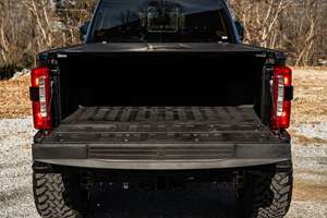 F-250 Super Duty Lariat 2023, 4x4, Motor V8 de 7.3 Litros, Tracción en las Cuatro Ruedas, Elevación de Suspensión de 8 Pulgadas, Modificaciones Todoterreno - Product Image 4