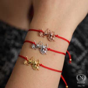 สร้อยข้อมือเงินแท้ 925 ประดับด้วยด้ายสีแดงรูปม้า - Product Image 1