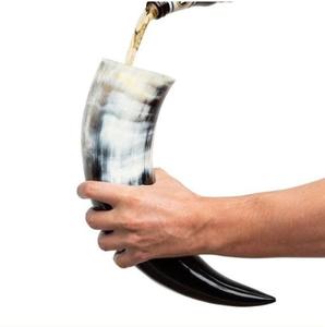 Jarra Vikinga de Cuerno de Primera Calidad con Soporte de Madera, Jarra Artesanal Nórdica para Cerveza y Vino, Decoración para Bar, Bodas y Fiestas - Product Image 4