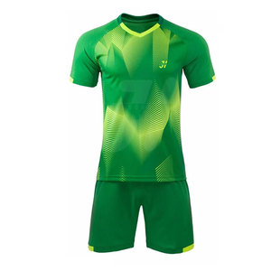 Uniformes de football personnalisables OEM de haute qualité à séchage rapide 100% polyester pour adultes avec design uni et impression de logo personnalisée - Product Image 1