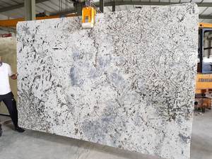 STONEMINES Encimera de cocina de GRANITO BLANCO DE Alaska Diseño moderno Piedra de calidad superior Pulido Big Slab Villas Lifetime - Product Image 4