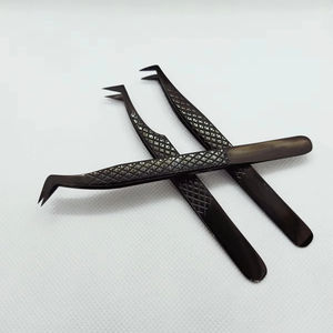 Pinces à cils en acier inoxydable noir haute performance, étiquette privée personnalisée, 45 75 90 degrés, nano-grip, pinces à cils à impression de drapeau - Product Image 1