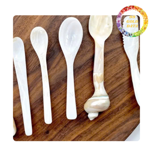 Cuillère et fourchettes en nacre polie | Différentes tailles et formes | Ajoute une touche de luxe à la gastronomie et au service de caviar - Product Image 1