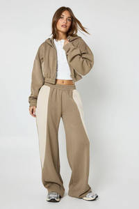 Conjunto de chándal con capucha y panel de contraste de 2 piezas para mujer de color caqui de alta demanda Conjunto de chándal de 2 piezas con capucha y pantalones de chándal - Product Image 2