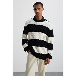 Suéter de Punto con Cuello Redondo Ultra Suave Reciclado para Hombre, Marca GRIMELANGE, Modelo Narvik - Product Image 1
