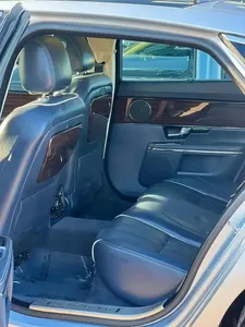 JA GU AR XJ L 2011 USADO CON VOLANTE A LA IZQUIERDA/DERECHA - Product Image 2