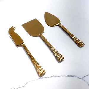 Hot Sale on Top Quality Stainless Steel Handmade Resin <b>MOP</b> Color <b>Handle</b> Gold Plated Cheese Cutting Set - Product Image 2