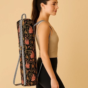 Sac de tapis de yoga indien fait à la main en coton écologique sac de sport spacieux et durable Boho Yoga Carrier avec bandoulière - Product Image 2