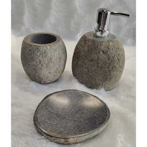 Juego de baño de diseño moderno de piedra de Bali, toallero de aluminio y cerámica para el hogar o el hotel - Product Image 1