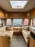 Mini-caravane Bailey Pageant pour 4 personnes, 4 couchages fixes, suspension indépendante, 4x4 tout-terrain, toit relevable, taille 1