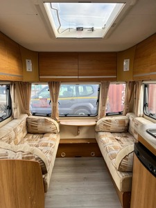 Mini Caravana Bailey Pageant para 4 Personas, 4 Camas Fijas, Suspensión Independiente, 4x4 Todoterreno, RV Plegable - Product Image 6