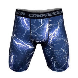 Short de compression flexible avec coupe ergonomique Short de compression pour homme avec tissu anti-odeur - Product Image 1