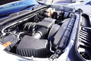 Excellentes performances, camionnette Silverado 2500HD 2024 d'occasion, cabine double, plateau plat de 8 1/2 pieds, prête à être expédiée dans le monde entier - Product Image 4