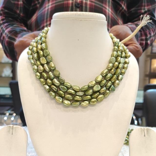 สีเขียว