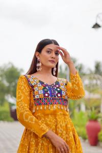 2024 verano nueva moda niñas Foux Georgette cuello en V bordado hilo trabajo con espejo real y encaje Codi completamente cosido - Product Image 5