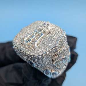 แหวนดีไซน์เนอร์สั่งทำพิเศษแบบ Iced Out เงินแท้ 925 ประดับเพชร VVS Moissanite ฝังแบบ Micro Pave สำหรับทั้งชายและหญิง - Product Image 5