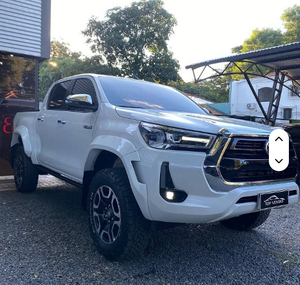 Toyota Hilux DC Adventure 4.0P Turbo FWD R17 Pick-up 2022, sans accident, faible kilométrage, très propre, intérieur en tissu, véhicule d'occasion - Product Image 4