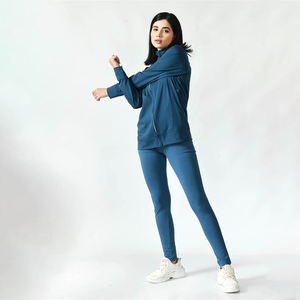 High Quality Custom Women Fleece Tracksuit Plus Size Luxury Sports Tracksuit Two Pieces Sets for Women - Product Image 5