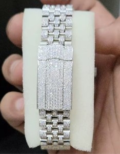 นาฬิกาฮิปฮอปของผู้ชายสุดหรูที่ปรับแต่งได้แบบโบราณหน้าปัดสีแดงเพชรโมอิสซาไนท์ตะขออะนาล็อกแบบซ่อนสแตนเลสสตีล - Product Image 4