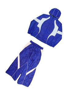 Conjunto Deportivo Personalizado de Dos Piezas con Líneas Reflectantes, Pantalones Holgados y Chaqueta Cortavientos, Conjunto Deportivo de Nailon y Poliéster para Hombre - Product Image 2