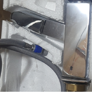 Nouveau produit métallique en ligne Vietnam Qualité supérieure Garantie 1 an Robinet d'eau de cuisine Robinet de cuisine contemporain - Product Image 3