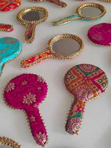 Espejos de mano decorativos, recuerdos de boda, regalos de Nikkah, regalos de dholki, regalos de haldi, regalos de mehndi, regalos de baby shower, regalos para damas de honor, regalos indios y pakistaníes - Product Image 2