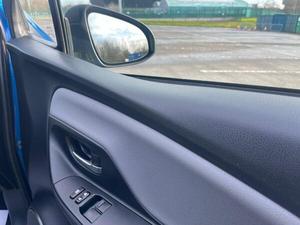 TOYOTA YARIS D'OCCASION CÔTÉ GAUCHE/CÔTÉ DROIT - Product Image 5