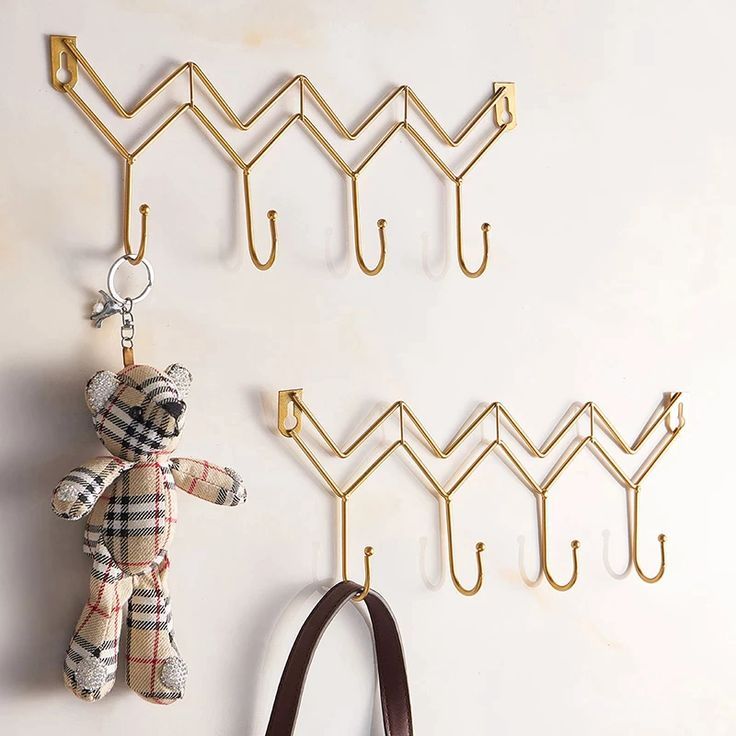 Hot Selling Modern Design Solid Metal Wall Hooks for Home Hotel Apartment and Living Room for Clothing Hanging