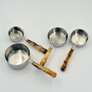 Accesorios de Cocina, Utensilios de Cocina Duraderos de Acero Inoxidable, Pequeña Jarra Medidora de Leche con Mango de Resina para Verter Aceite - Product Image 2