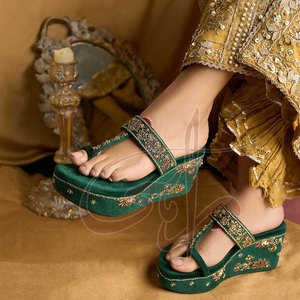 Sandalias de Tacón Personalizadas de Estilo Único, Color Sólido, Nuevo Diseño, Hechas a Mano Profesionalmente, Parte Superior de Terciopelo Antideslizante, Suela de Cuero Genuino - Product Image 2