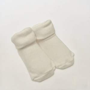 Jc proveedor mejor precio pequeño bebé niño invierno cálido <span class=keywords><strong>calcetines</strong></span> antideslizantes Color sólido amarillo niños niño niña bebé <span class=keywords><strong>calcetines</strong></span> - Product Image 4