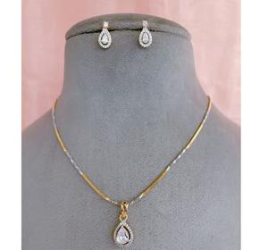 Exquisito y Elegante Juego de Collar y Pendientes con Baño de Oro y Plata, Adornado con Piedras de Circonita Cúbica, para Mujer, Ideal para Fiestas - Product Image 1