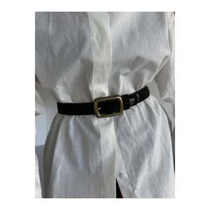 Ceinture pour pantalon, veste, chemise et robe pour femme avec boucle carrée et accessoire en forme de cœur - Noir antique - Product Image 1