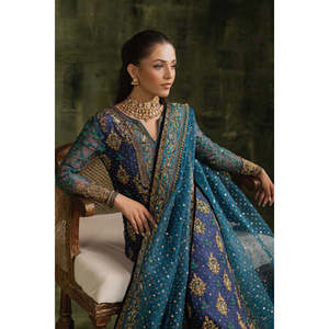 Conjunto de Traje de Chifón para Mujer Sara Naqvi SHAHBANO, Edición de Boda, Adornado a Mano, de Lujo -TC-1425 - Product Image 4