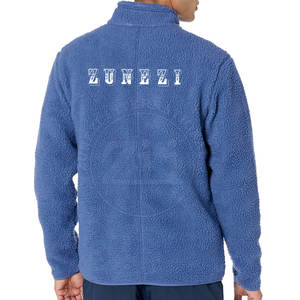 Chaqueta de Invierno de Forro Polar Ecológica, Cortavientos, con Cuello Alto y Logotipo Personalizado, Fabricada en Pakistán - Product Image 2