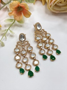 Pendientes elegantes de la mejor calidad de diseñador radiante con piedras Look para mujeres y niñas para la colección de bodas y fiestas - Product Image 2
