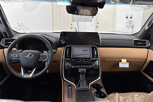 Lexus LX 600 Luxe 2023/2024 ~25 milles, V6 biturbo, 4 roues motrices, suspension à réglage actif de la hauteur - Product Image 2
