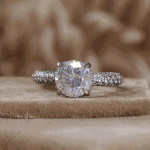2,50 CT corte redondo diamante oculto Halo con acento estilo garra conjunto anillo de bodas - Product Image 1