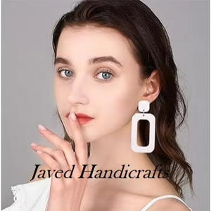 Best Quality White & <b>Red</b> Resin Fashionable Vintage Style <b>Earrings</b> for Ladies Stylish Wholesale Price - Product Image 5