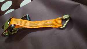 Sangle à cliquet en polyester haute résistance avec boucle à came et crochet en J, résistance à la rupture de 1000 kg pour le transport et le stockage sécurisés de charges lourdes - Product Image 4