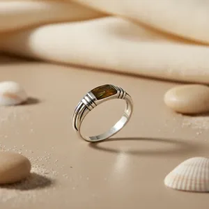 Anillo Art Palace Geométrico de Plata 925 con Ámbar en Racimo, Engaste Minimalista, Unisex, para Uso Diario, de la India (Rajasthan) - Product Image 1