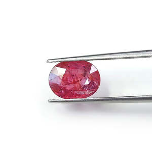 Pendentif et breloque en rubis de Birmanie non chauffé de 3,56 carats - Product Image 3
