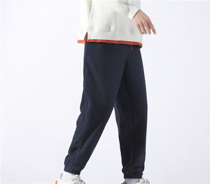 Pantalones informales elegantes bordados de cintura baja de algodón 100% transpirables para hombre de diseño personalizado - Product Image 4