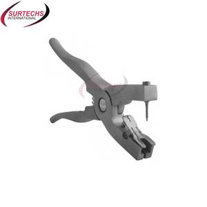 Pince verte pour étiquettes d'oreille en alliage d'aluminium pour porcs bovins moutons outil d'équipement vétérinaire pince à tatouer vétérinaire - Product Image 1