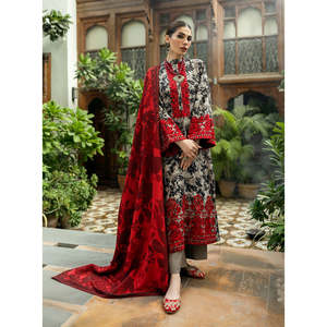 Chemises en mousseline de soie brodées printemps/été avec dupatta en mousseline de soie et pantalon imprimé par Zainab Chottani-BIC-2524 - Product Image 2