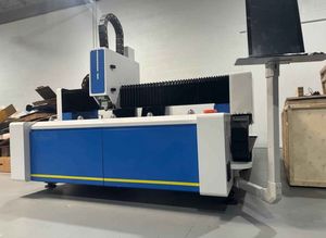 Machines de découpe laser à fibre avec livraison gratuite, haute puissance, précision de 0,05 mm, découpeuse de métal avec vitesse de 360 IPM et grand plateau de travail - Product Image 3
