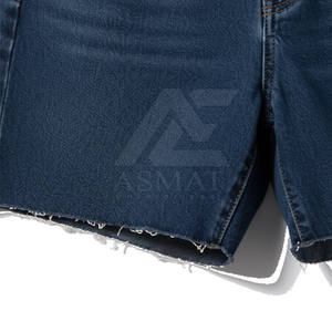 Shorts de mezclilla de algodón para hombre, corte relajado, para el día a día, cómodos para clima cálido, con un look moderno y urbano. - Product Image 4