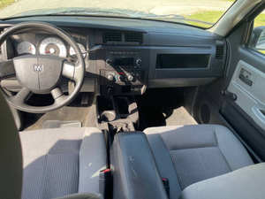 Auto Usado de Calidad a Precio Accesible, R-A-M Dak-ota ST 2011, Volante a la Izquierda - Product Image 2