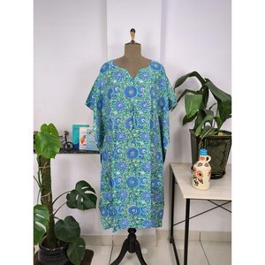 Robe Kaftan Bohème Indienne Imprimée Florale Bleu Soleil Vert Mer en Coton Léger Respirant – Look Parfait pour Cache-Maillot de Bain - Product Image 1
